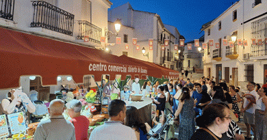 La verbena del Jubileo recupera su esencia en una Plaza Vieja repleta de vecinos y vecinas