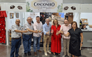 Tapas, vino y ambiente cofrade toman el Palacio de Congresos durante todo el fin de semana