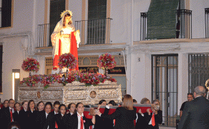 La Hermandad de la Magdalena vive una jornada inédita con su primera salida extraordinaria coincidiendo con el Día de Jesús