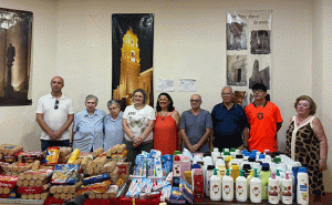 Los toboganes solidarios convierten la diversión infantil en ayuda para Cáritas y la Residencia del Divino Maestro
