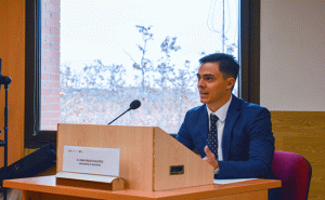 El Estado de Derecho y la defensa de los derechos fundamentales centran una conferencia del baenense Juan Gálvez Galisteo