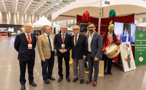 La Semana Santa de Baena muestra su patrimonio y la tradición del tambor en el III Salón del Emprendimiento Cofrade de Córdoba